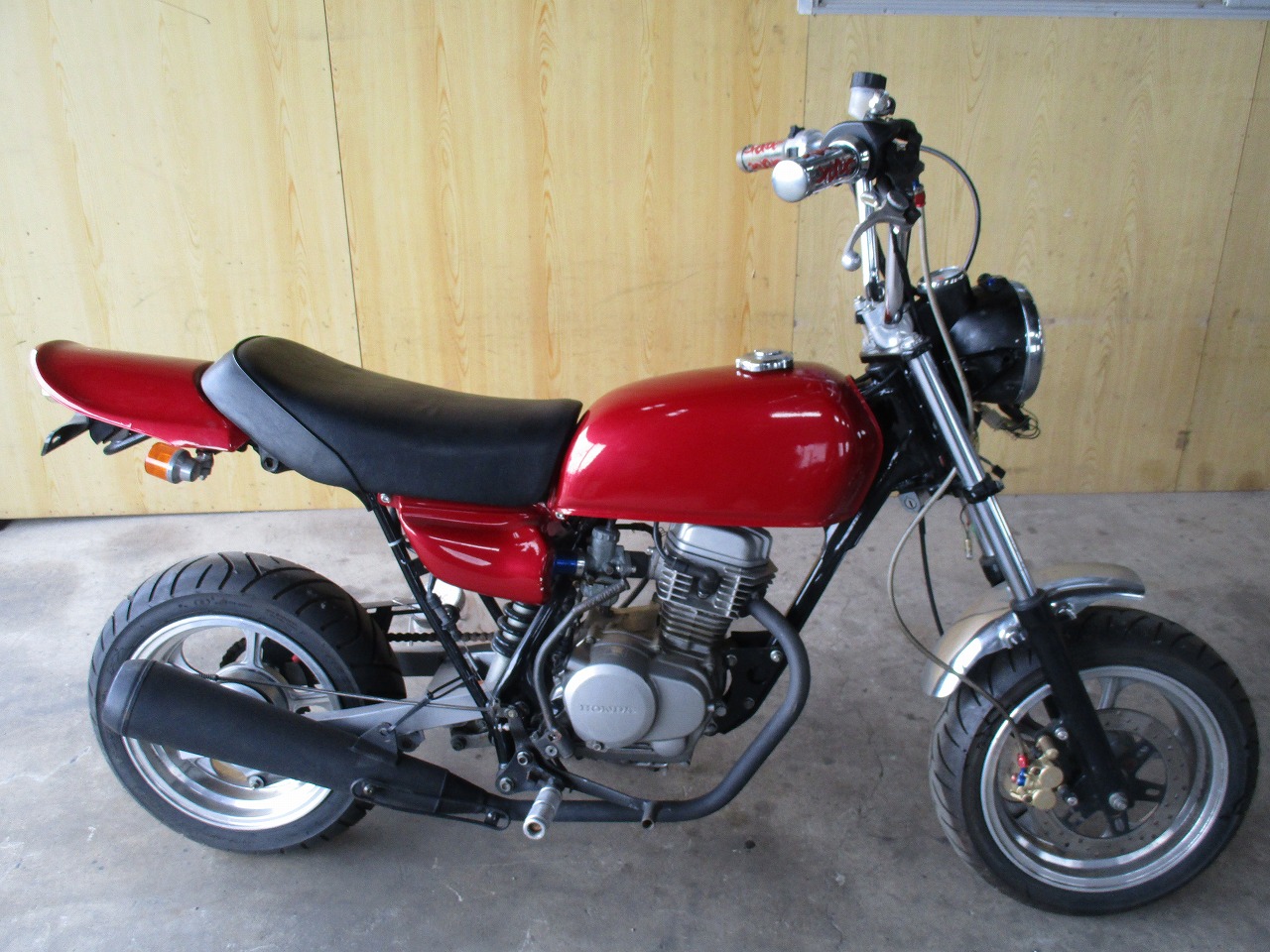 Honda Ape 50 скутер